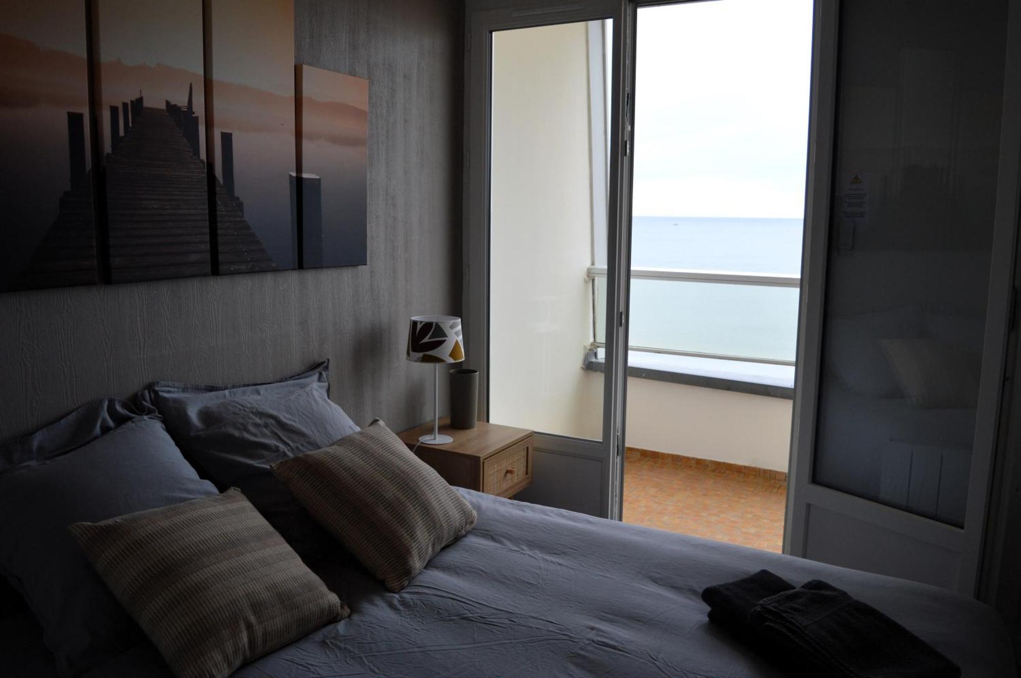 L'Esperluette - Magnifique Vue Mer Et Balcon Courseulles-sur-Mer Ngoại thất bức ảnh