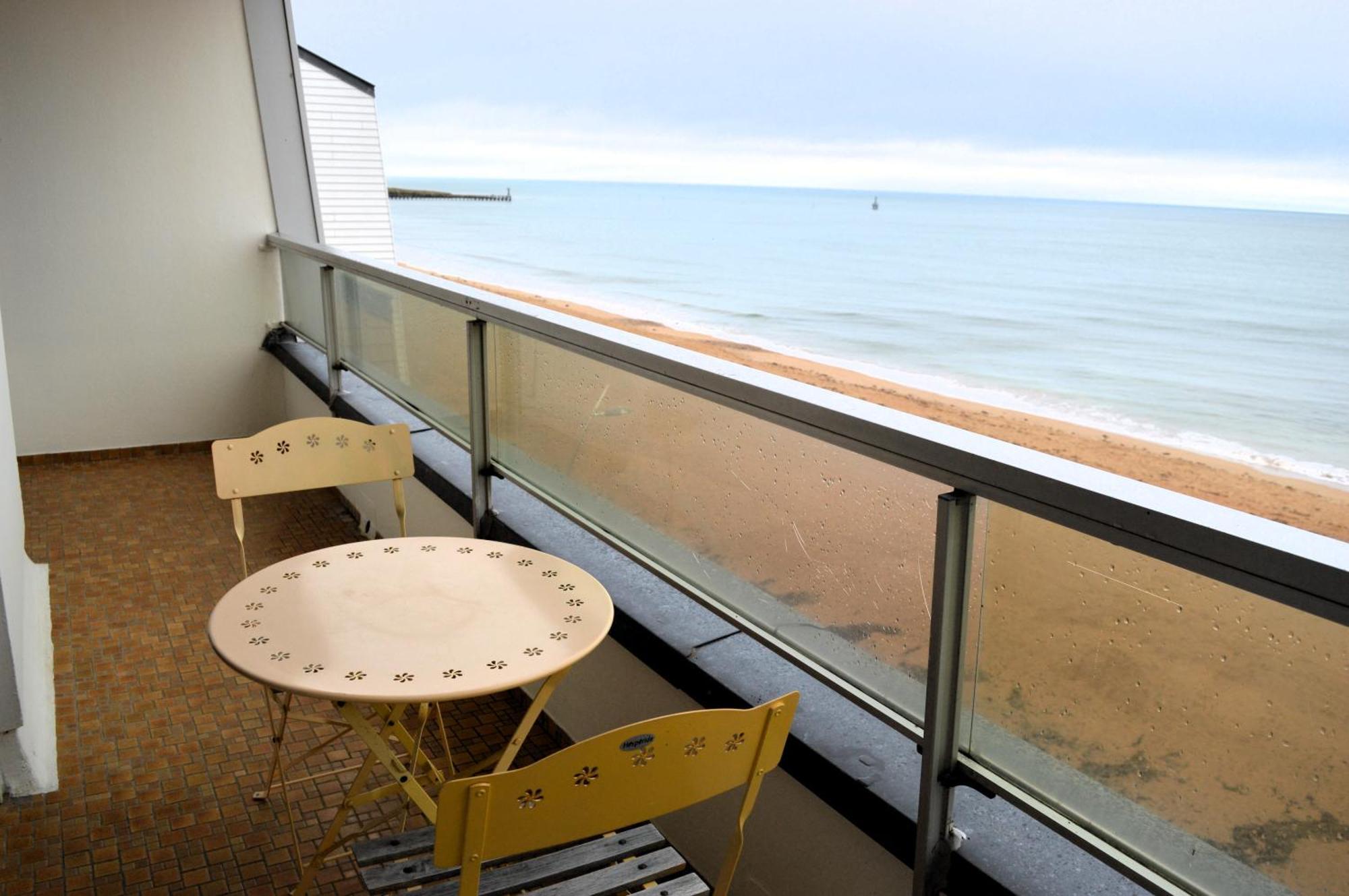 L'Esperluette - Magnifique Vue Mer Et Balcon Courseulles-sur-Mer Ngoại thất bức ảnh
